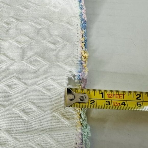 Vintage Embroidered Dresser Scarf Floral Crochet Edge 30x16” Cottage Granny Core - Picture 10 of 10